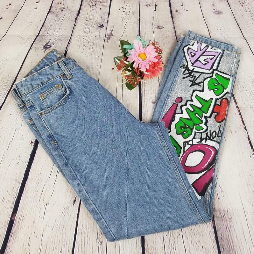 TOPSHOP Moto Mom Graffiti Jeans
